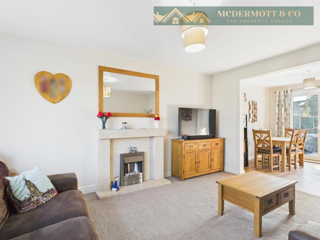 CAM03850G0-PR0101-STILL007 Amended.jpg