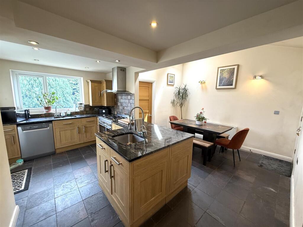 Moorfield 15.jpg