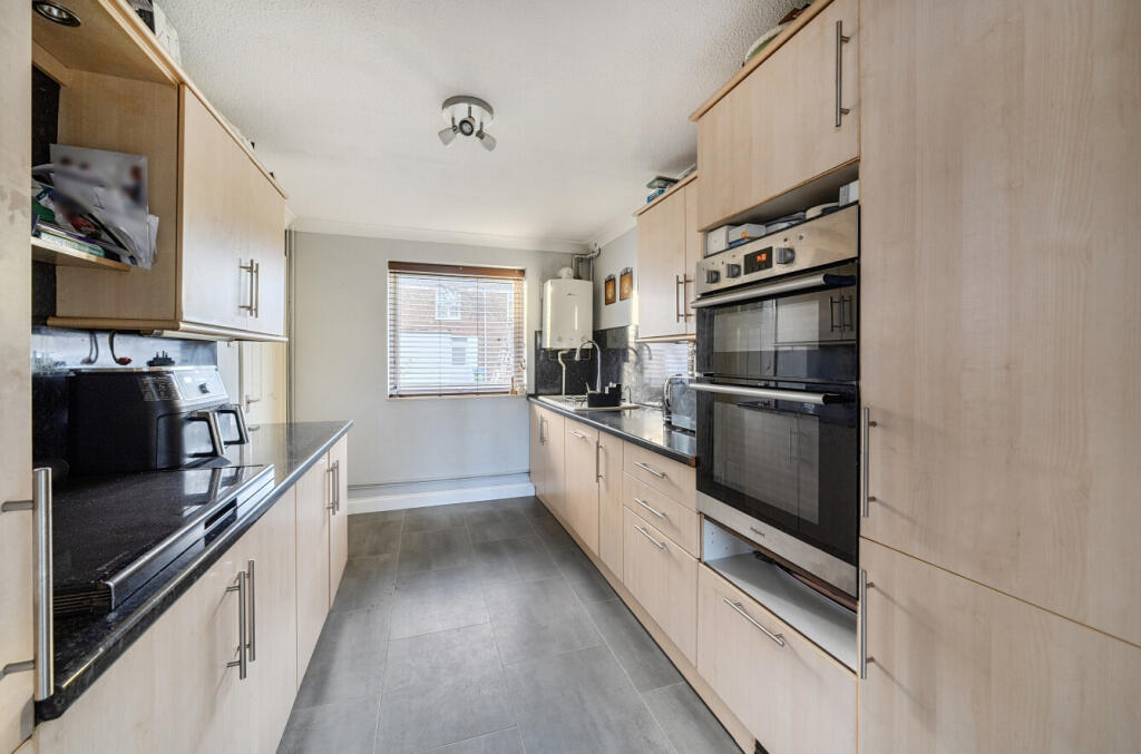 1383434-7-692721a...