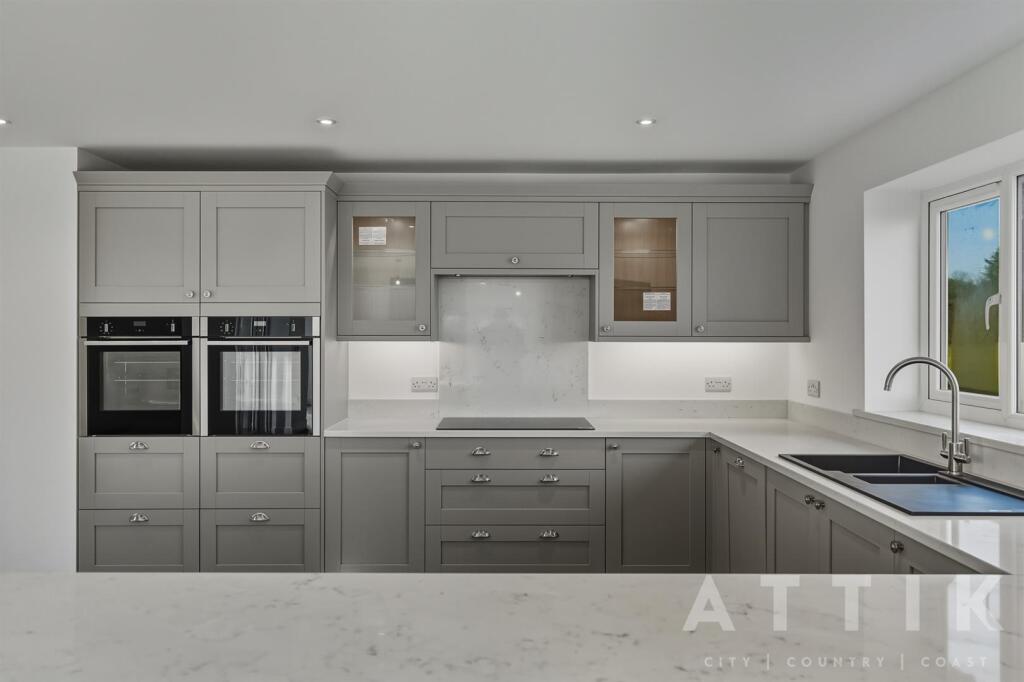 AR705490.jpg