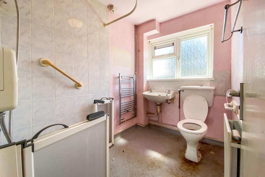 54 High Street, Purton, Swindon, Wiltshire, SN5 4BB