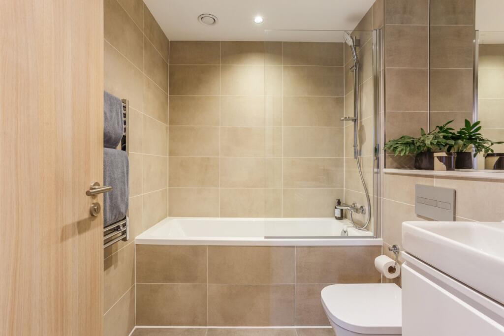 82480_Apartment 2...