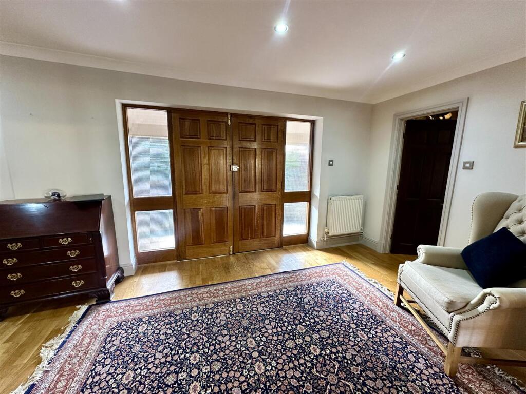 ENTRANCE HALL