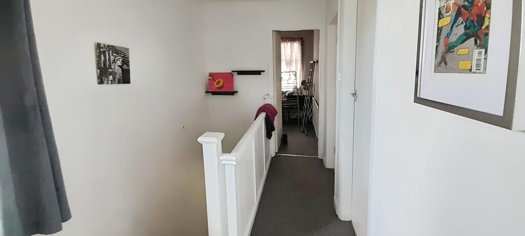 8218e242-WhatsApp...