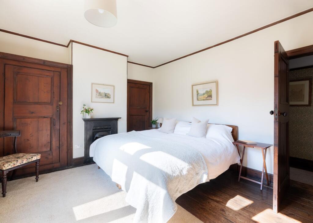 683ec4debe44a_Whins-25