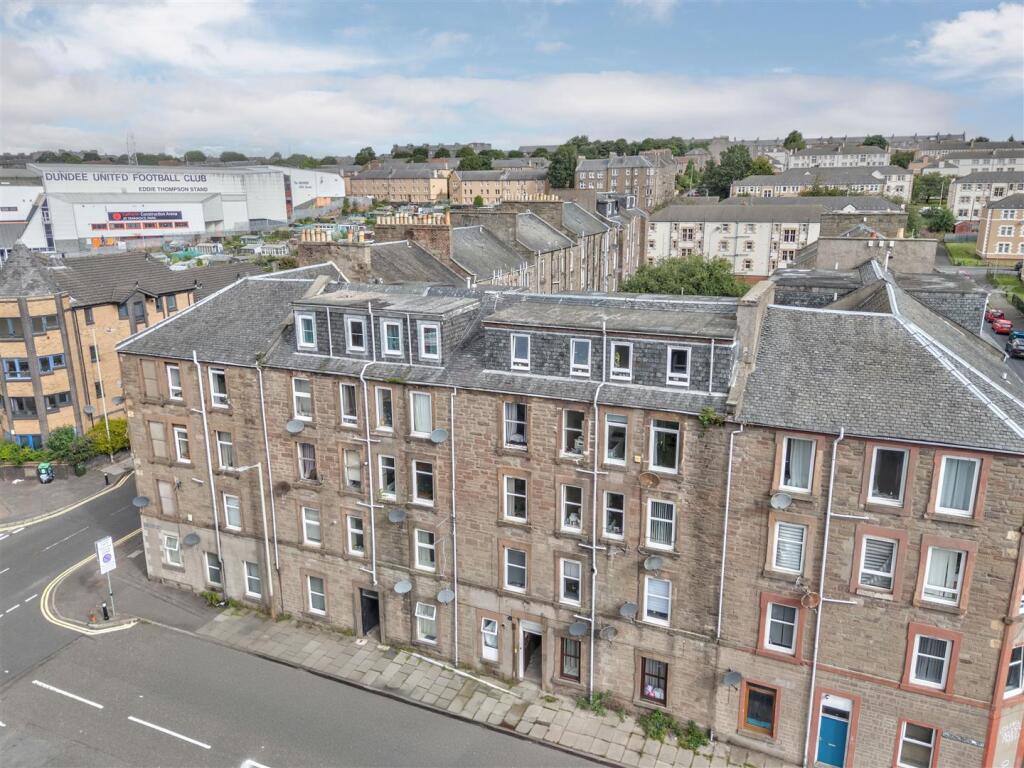 4-0 8 Tannadice Street Dundee-1.JPG