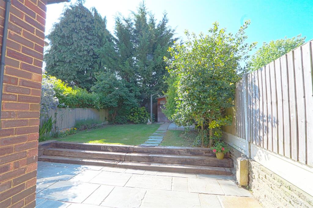 GARDEN 3.jpg
