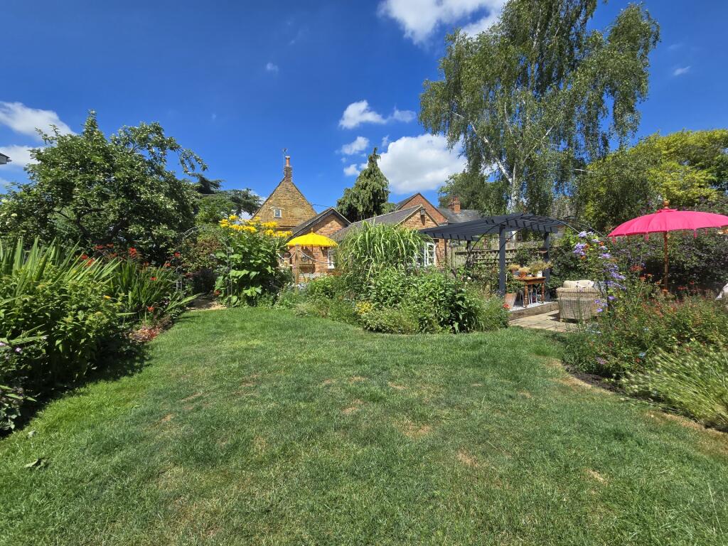 GARDEN