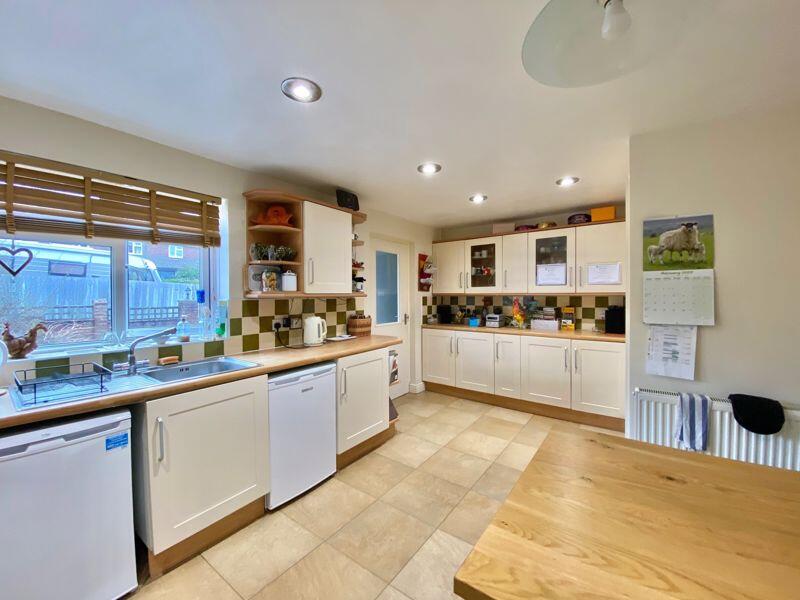 Another view of the Kitchen/Breakfast...