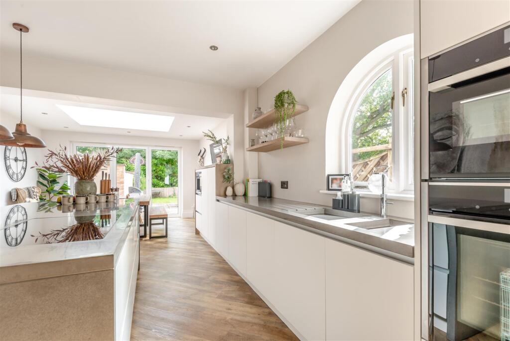 8567712-interior05.jpg