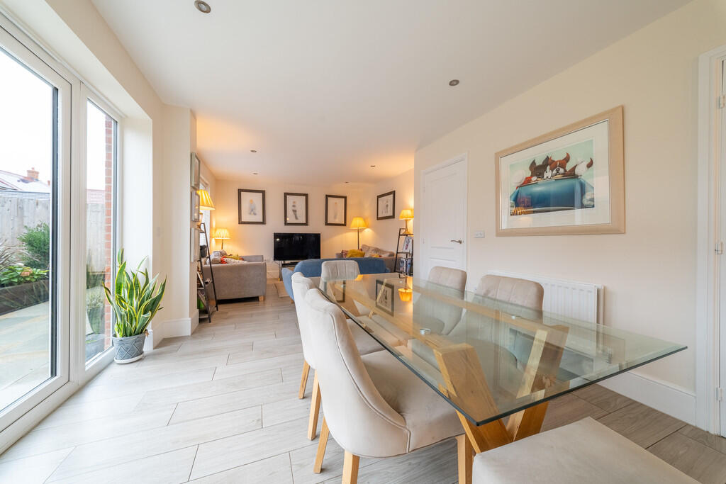 5 Curzon Avenue-3...