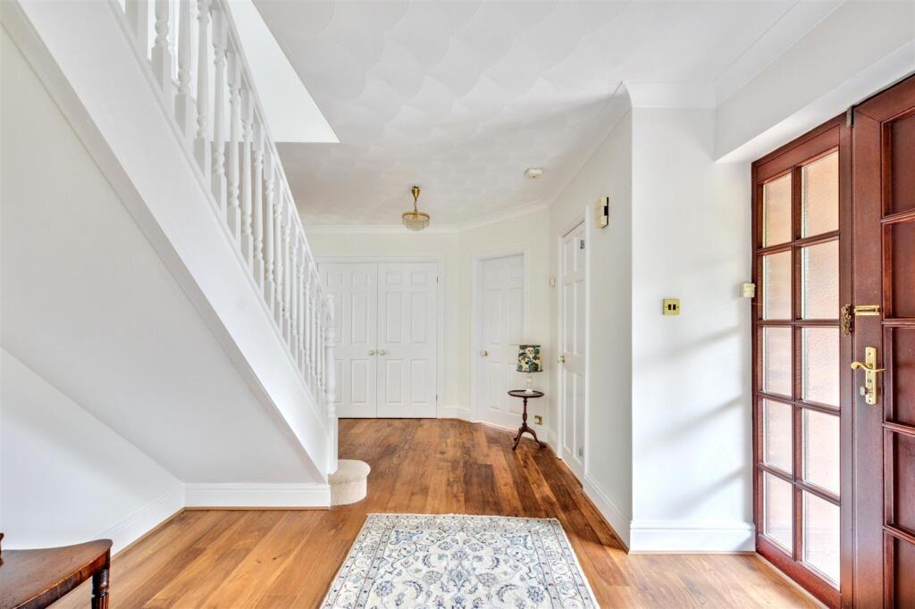 Hallway_1.jpeg