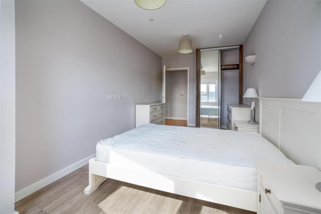 12 To Let 2 Bedroom Flat Croydon  www.islingtonpro