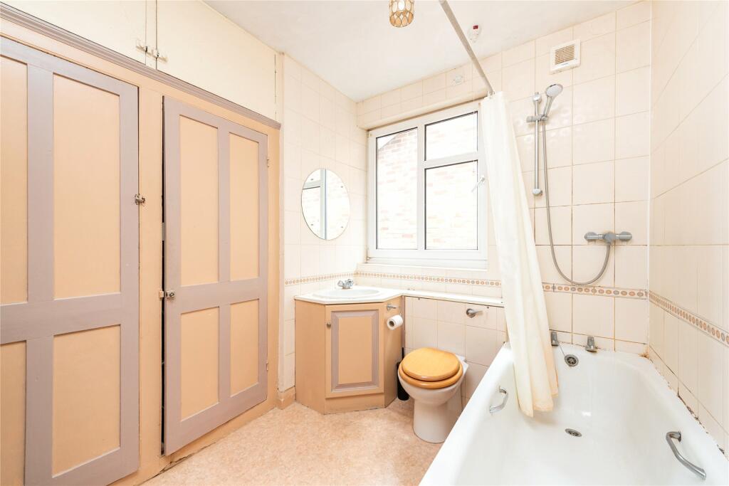 F/F Bathroom
