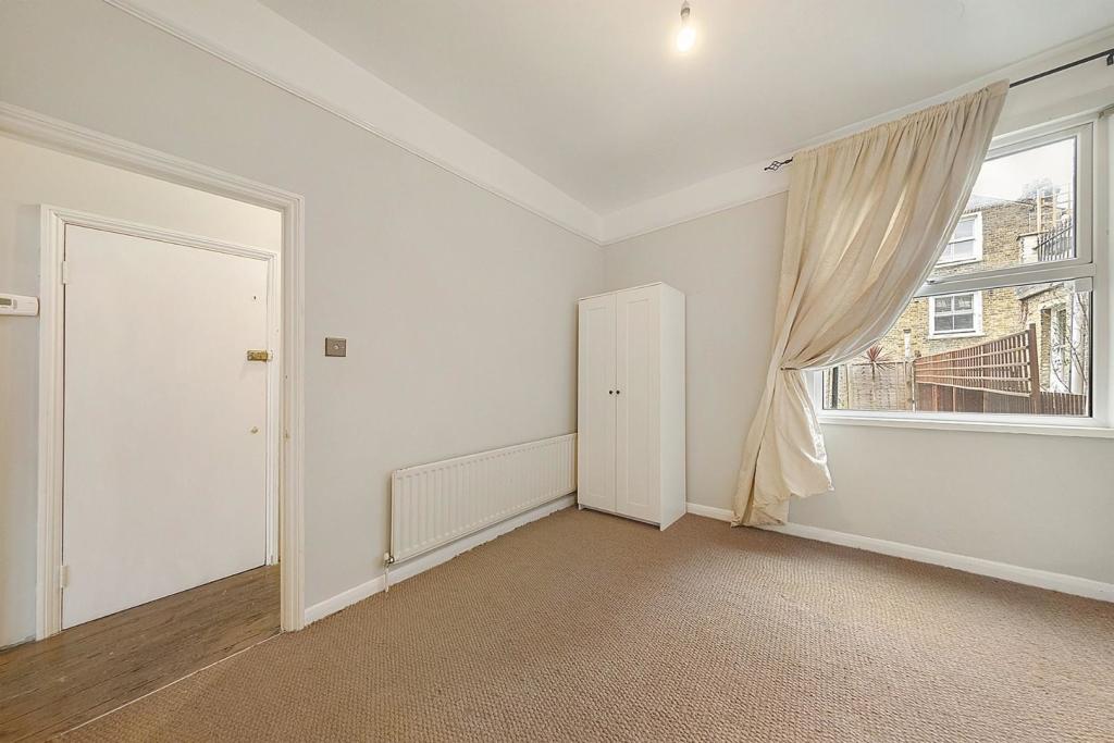 Bedroom.jpg