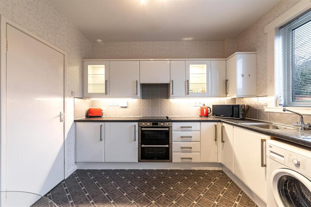 1 Glenburn Avenue Newtown St Boswells 16.JPG