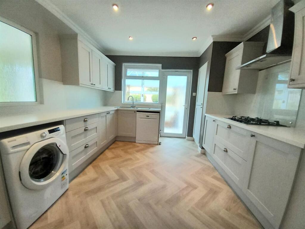 6 Southwood Kitchen.jpg