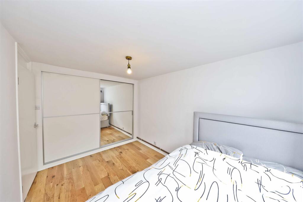 Bedroom.JPG