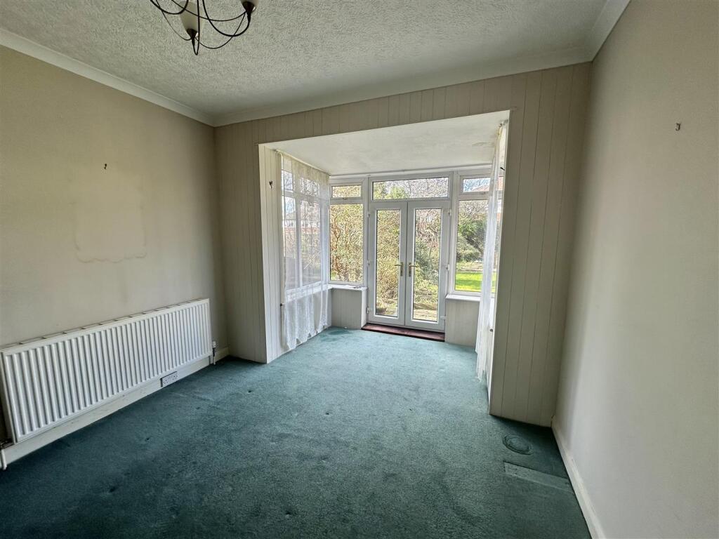 Bramleys Estate Agents - Leeds Old Road (12).jpg