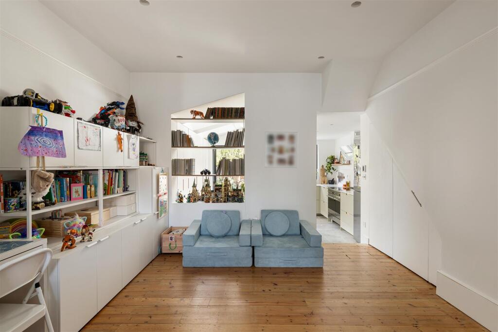 Haldan Road E4