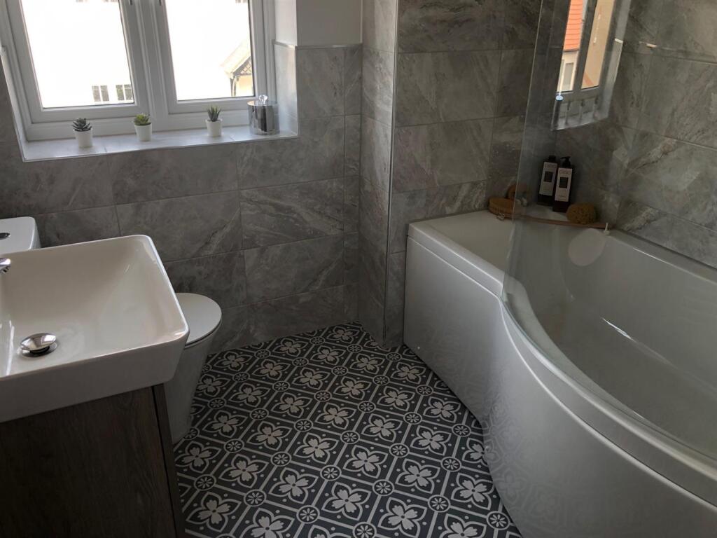 Example Plot 163 Bathroom.jpg
