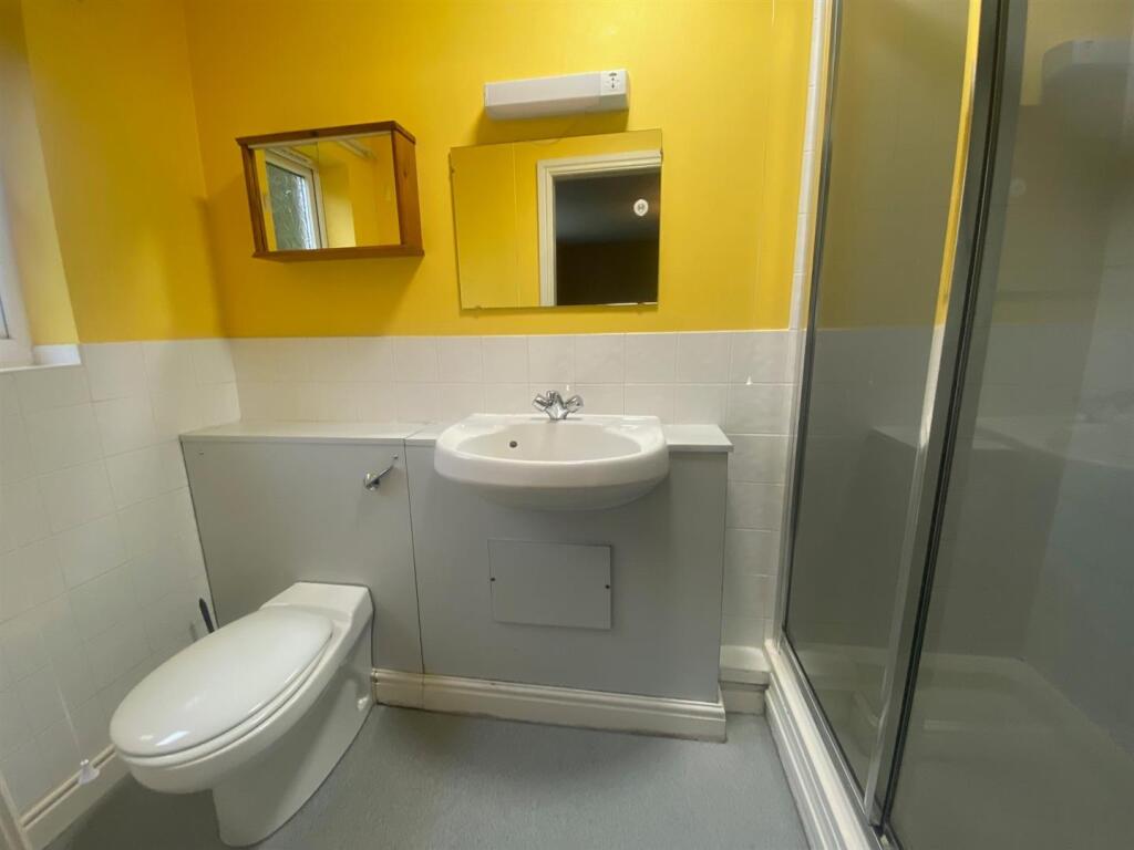 EN SUITE.jpg