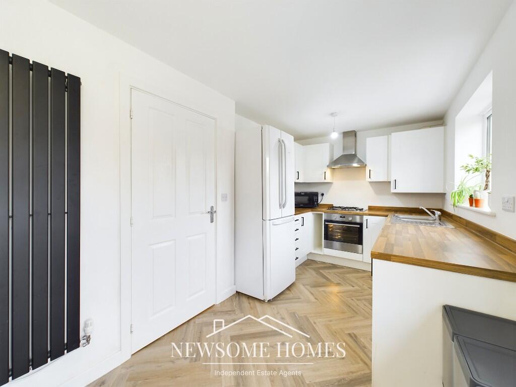 Kitchen/ Dining