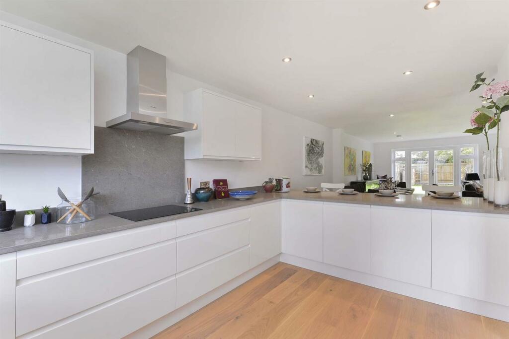 3 The Cottages on the Green (4)-1920 - Copy.jpg