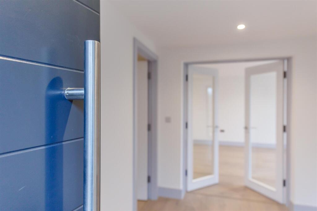 RECEPTION HALL Apartment 4.jpg