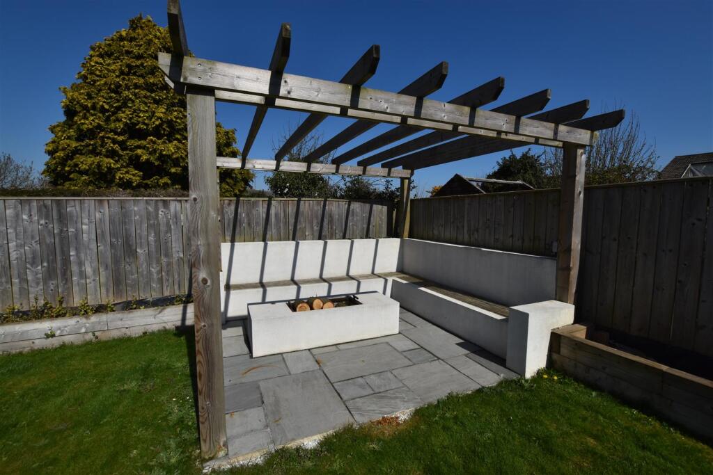 Garden Seating Area.JPG