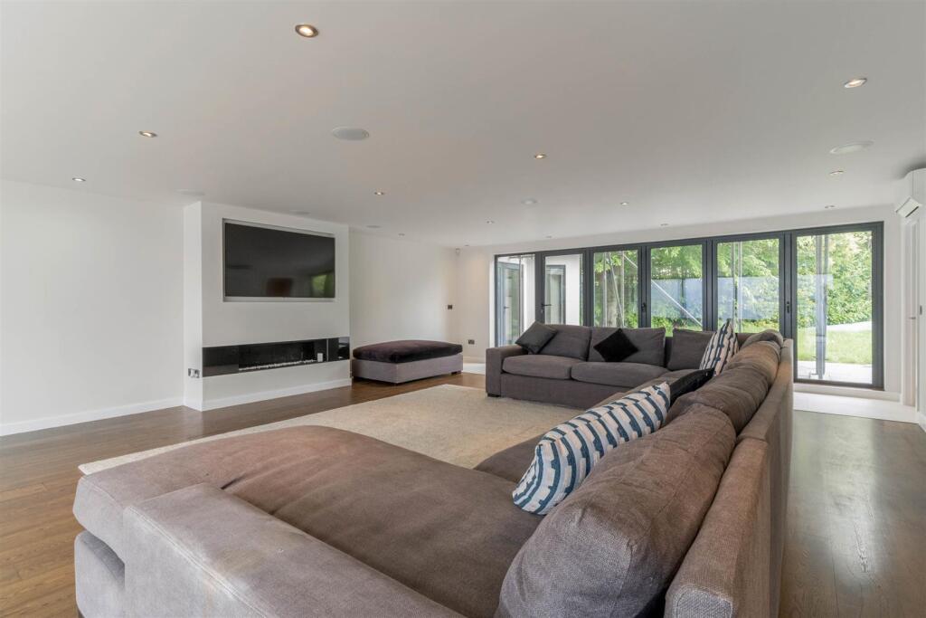 72 Dyke Road Low Res-8.jpg