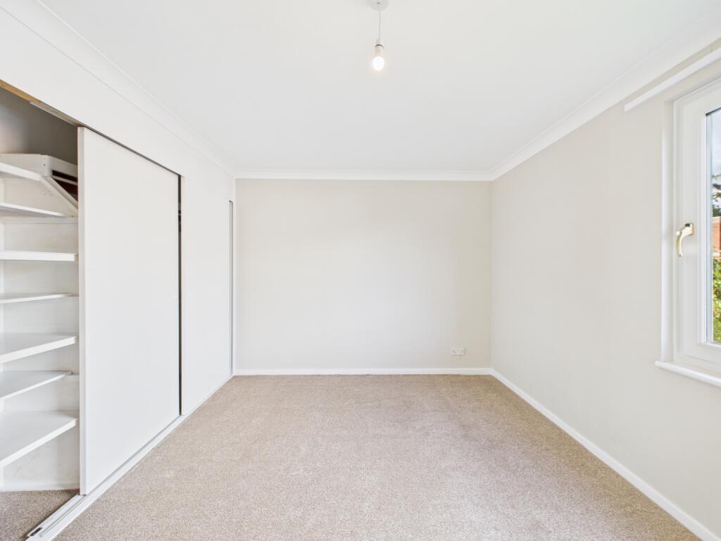 CAM02023G0-PR0176-STILL012