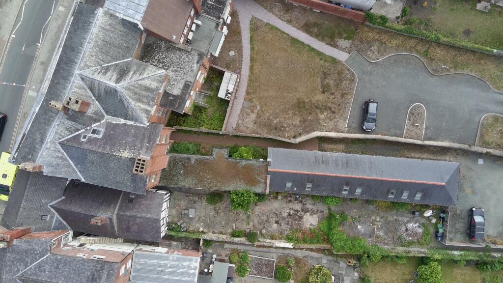 4930947 100DRONE SING0141 T202508222102.jpg