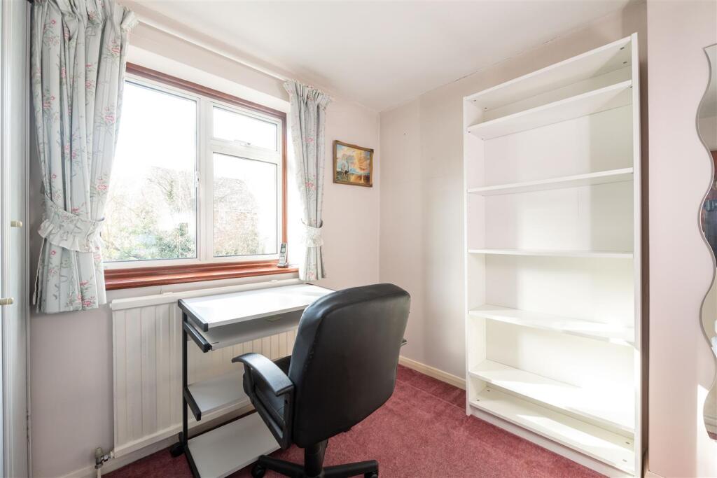 4 The Paddock, Hitchin-19.jpg