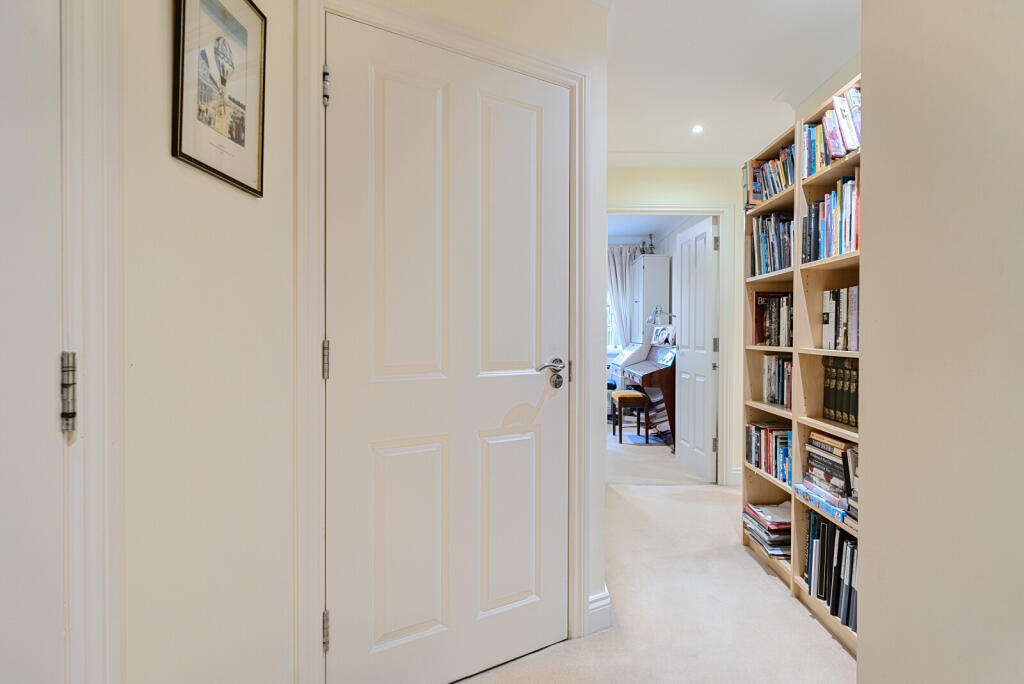 1301303-17-684316...