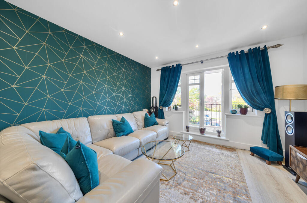 1361627-7-68e3ca8...