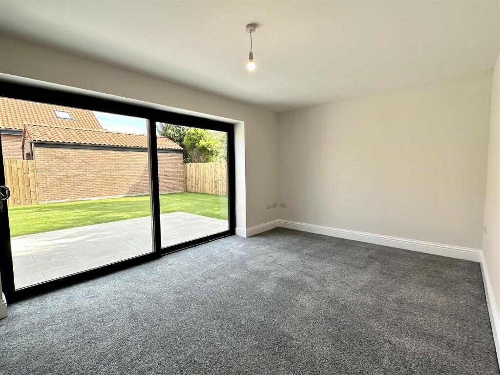 Large Lounge