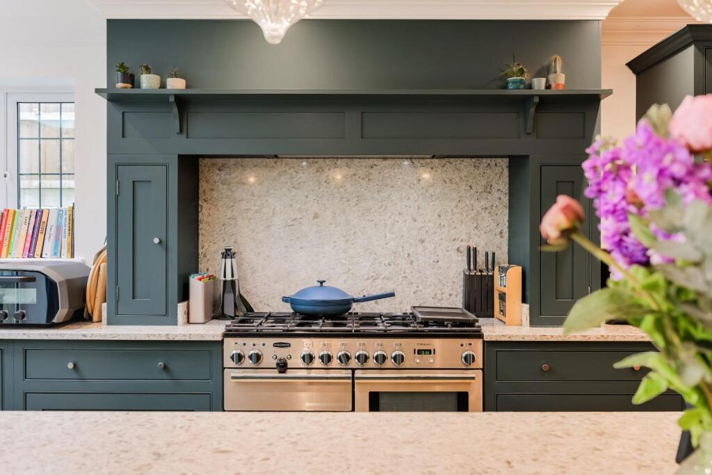 HOLLY LANE WEST (10).jpg