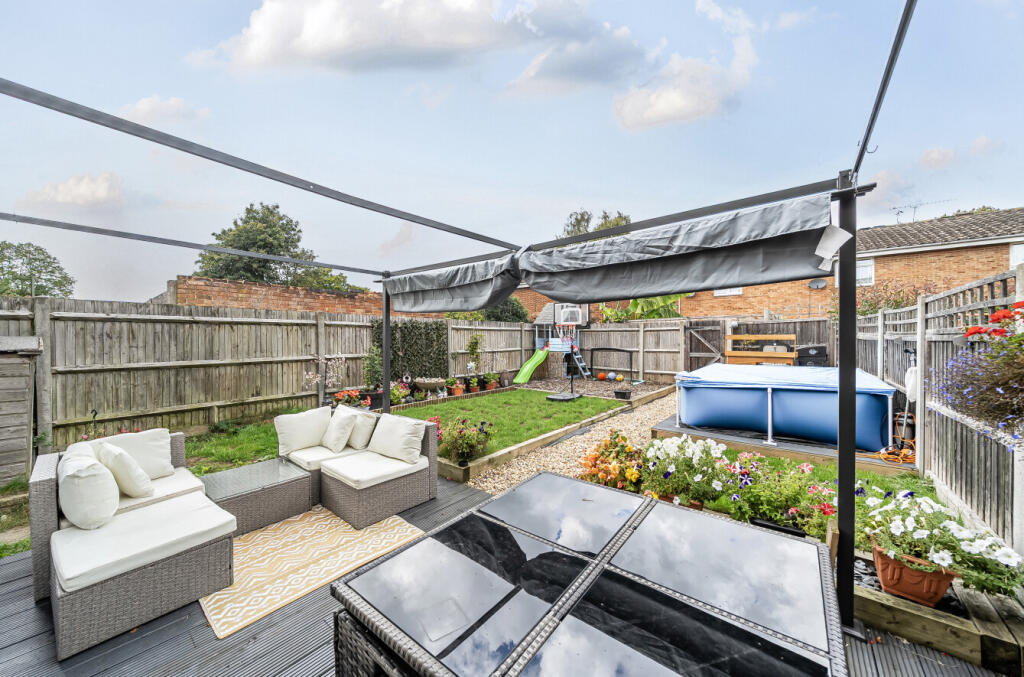 1353739-9-68c4240...