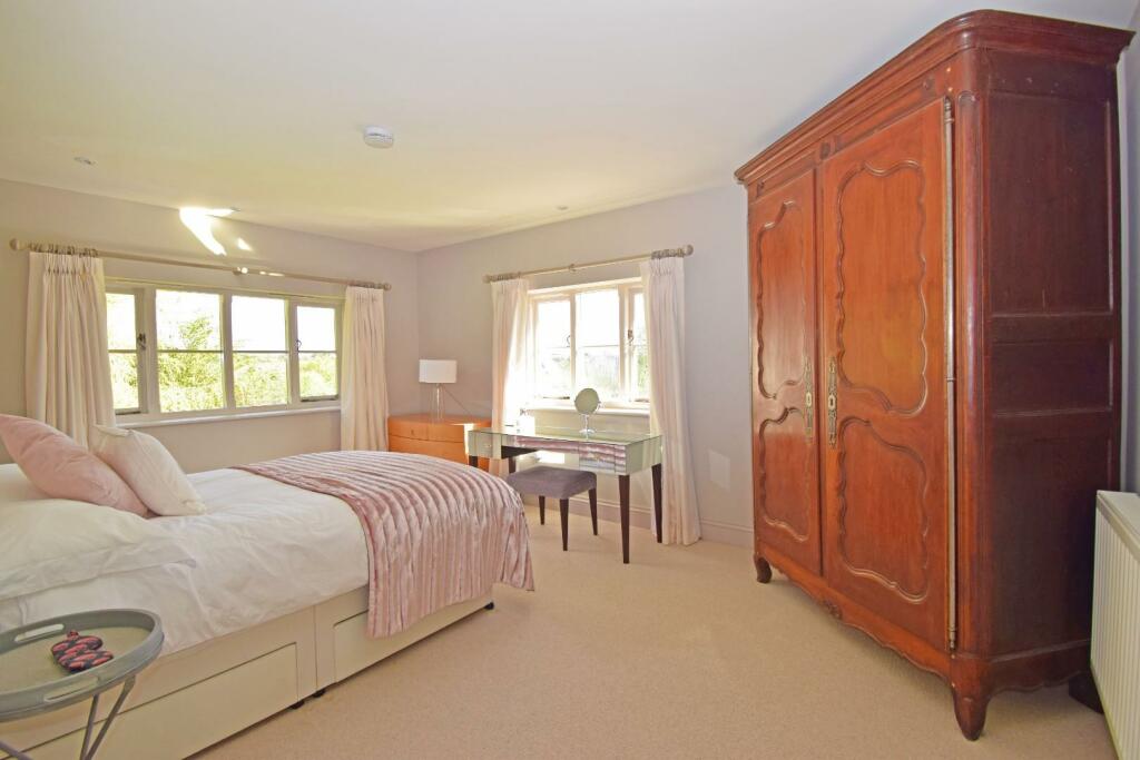Ridgeway, bedroom 2.jpg