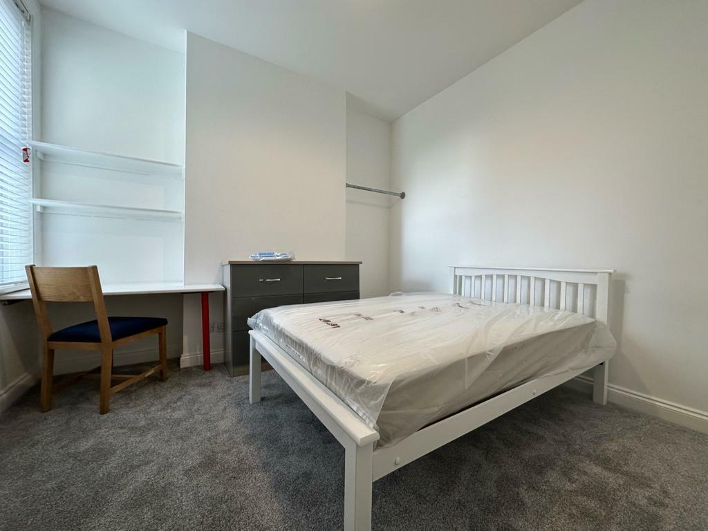 104M 2023 Bed 4.jpg