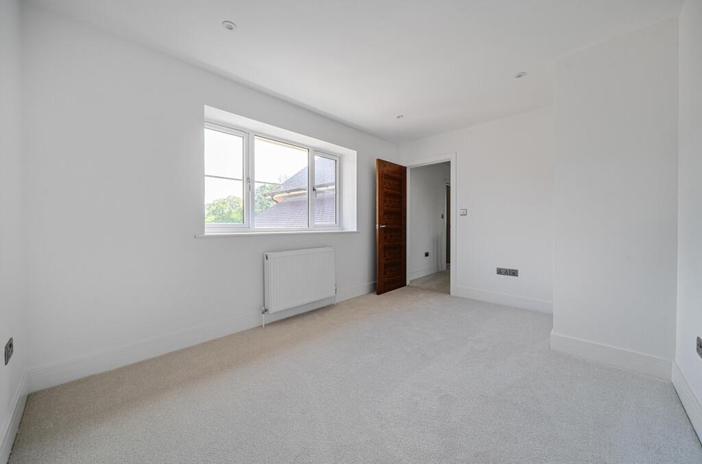 1295988-16-683044...