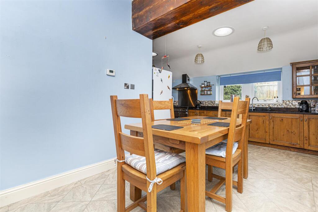 Bramleys Estate Agents - Fenay Lane (12).jpg