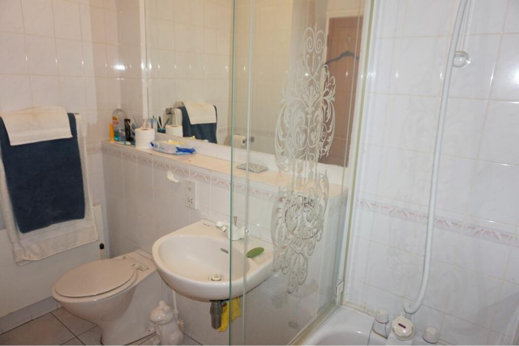 Downstairs Bathroom 
