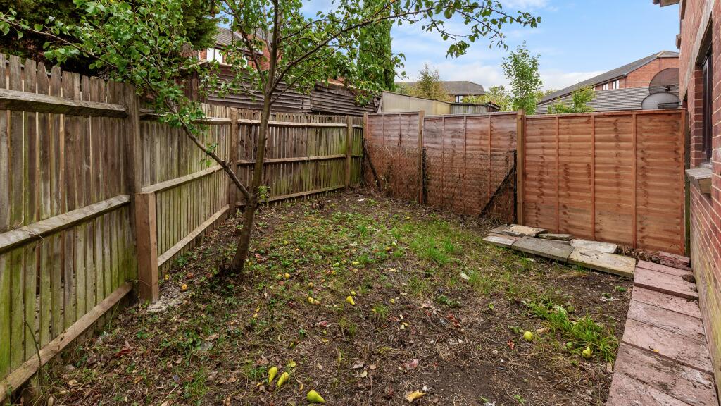 Flat 31, Cotton Avenue, Acton, London, W3 6YE