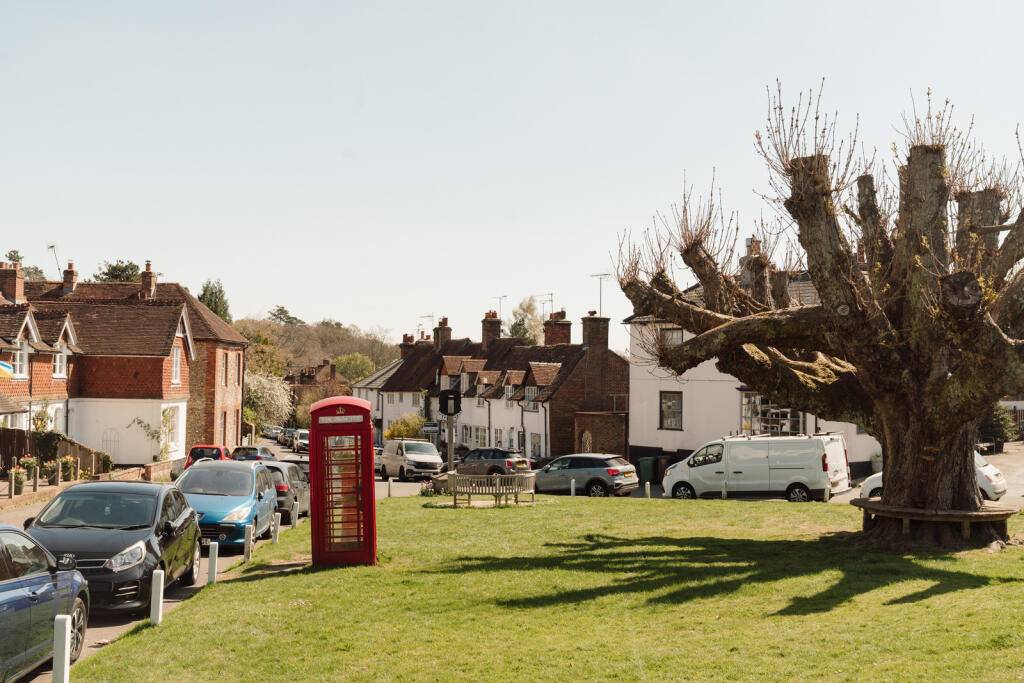 276883 - VILLAGE-STREET-PETERSFIELD-062.jpg