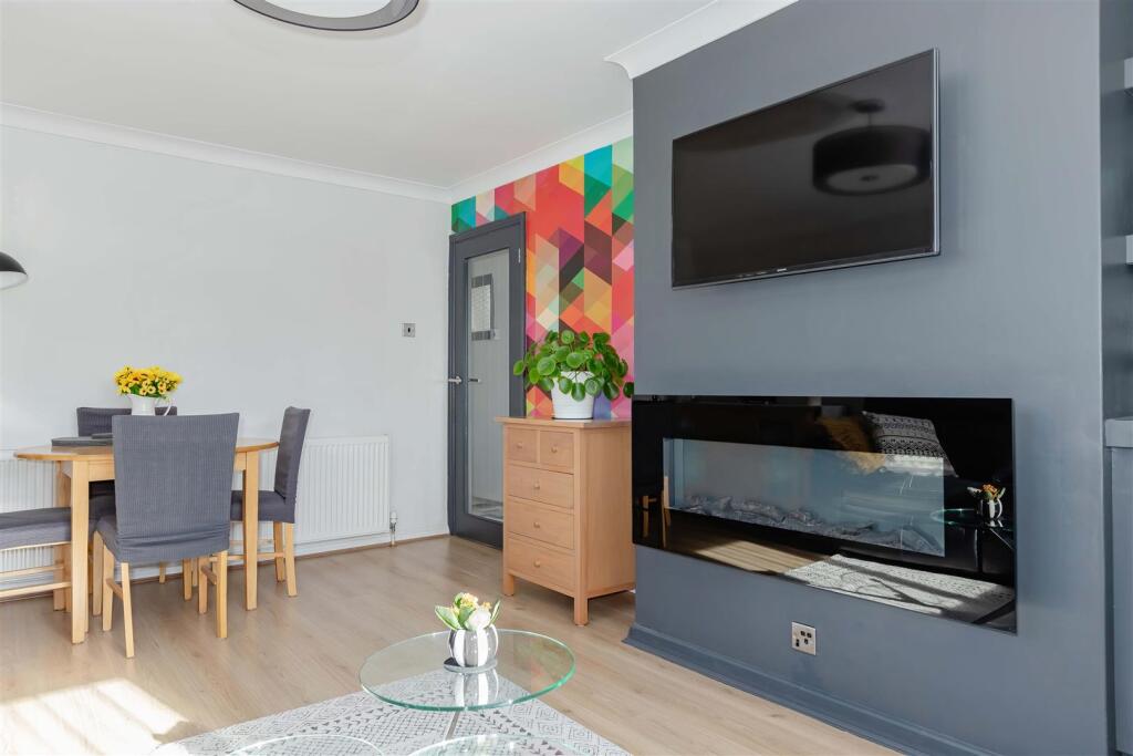 Meadway Court_4.jpg