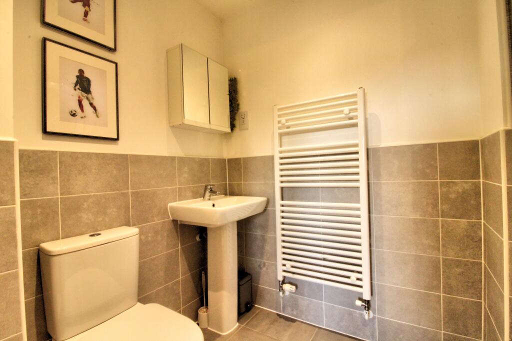 20250331_225742145_iOS