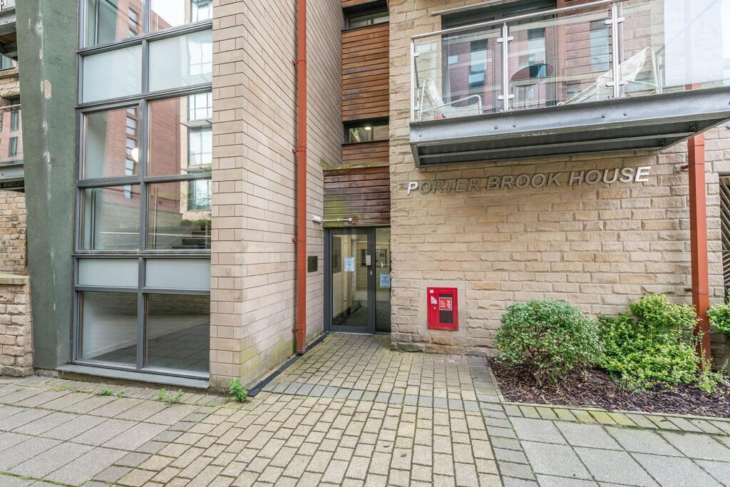 INTERCOM ENTRANCE AND INNER HALLWAY