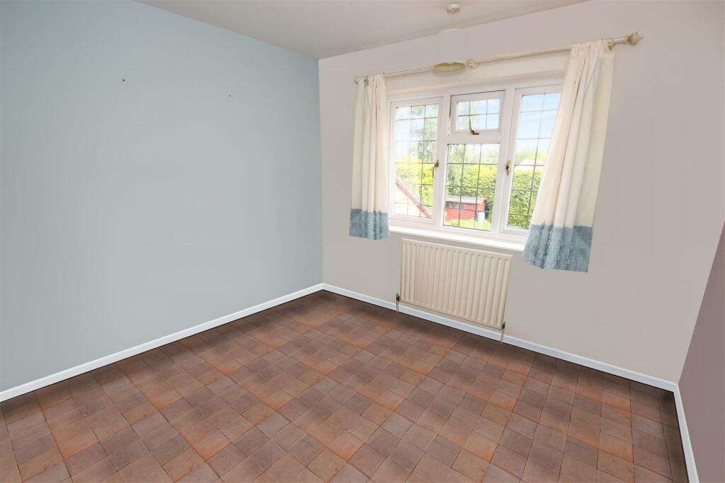 Bedroom 5.JPG